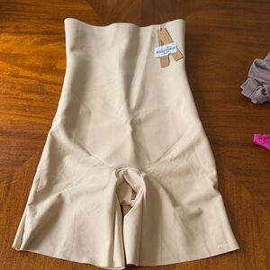 SKIMS Tan High-Waisted Shorts